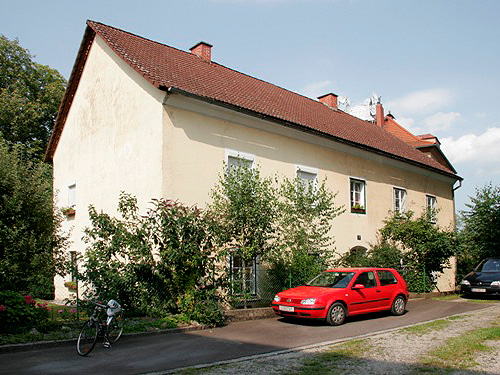 Zweigeschossiges Vorstadthaus