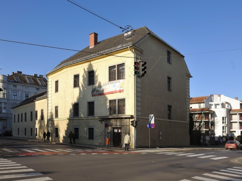 Ehemaliges Freihaus Lamberg und ehemaliges Theresianisches Waisenhaus