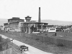 Alte Aufnahme der Permanganatfabrik an der heutigen Petzoldstraße