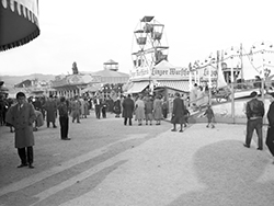 Aufnahme vom Urfahrer Jahrmarkt aus dem Jahr 1957