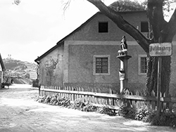 Aufnahme der Abzweigung zwischen der ehemaligen Pöstlingbergstraße und der Knabenseminarstraße in der Zwischenkriegszeit