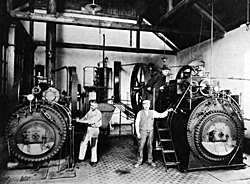 Dampfmaschinen in der Ziegelei des Petrinums um 1913