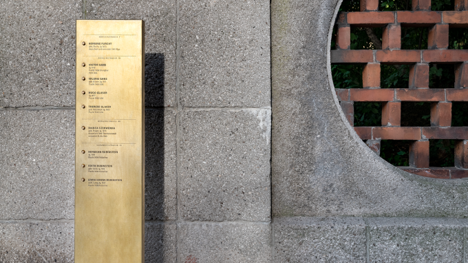 Stele zur Erinnerung an die NS-Opfer in der Bürgerstraße