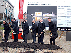 Foto: Archiv der Stadt Linz Spatenstichfeier AEC-Zubau