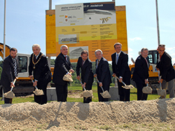 Foto: Archiv der Stadt Linz Spatenstich Science Park