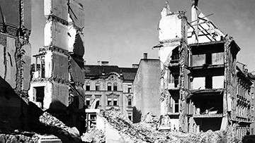 Foto: Archiv der Stadt Linz Bombenruine in der Gätnerstraße