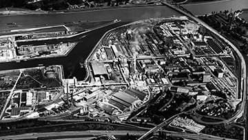 Foto: Archiv der Stadt Linz Luftaufnahme des Hafens