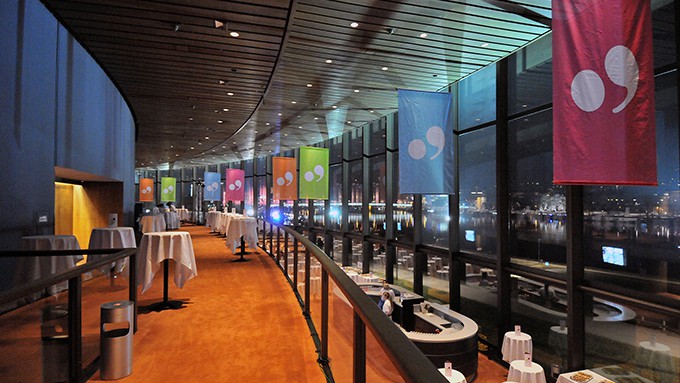 Foto: Archiv der Stadt Linz Eröffnung des Kulturhauptstadtjahres 2009 im Brucknerhaus