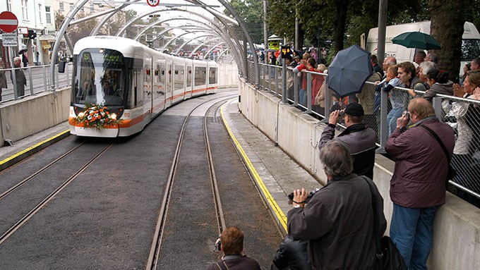 Foto: Stadtkommunikation Linz Eröffnung Straßenbahnunterführung Hauptbahnhof