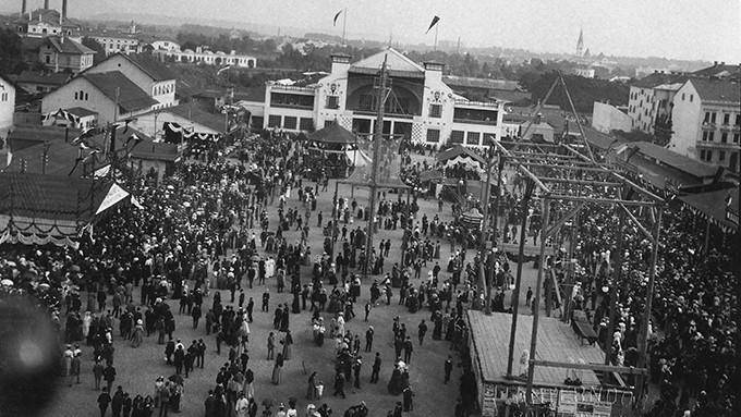 Foto: Archiv der Stadt Linz Linzer Volksfest am Südbahnhof