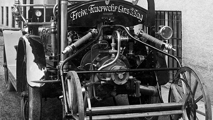 Foto: Archiv der Stadt Linz Feuerwehrauto