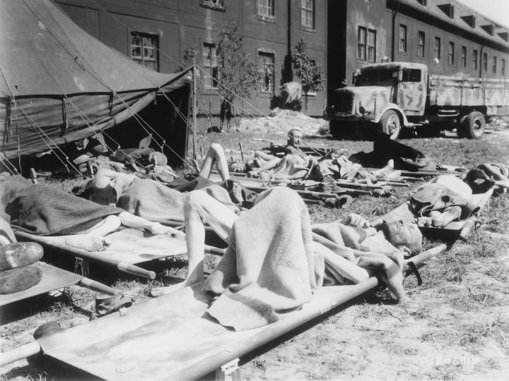 Foto: US Holocaust Memorial Museum Haeftlinge_KZ_Mauthausen_1945_Foto_US_Holocaust_Memorial_Museum_720x540