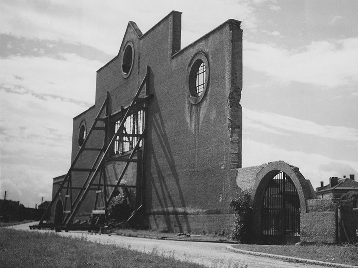 Foto: Archiv der Stadt Linz 4_Bombenschaden_Fleischmarkthalle_Foto_Archiv_der_Stadt_Linz