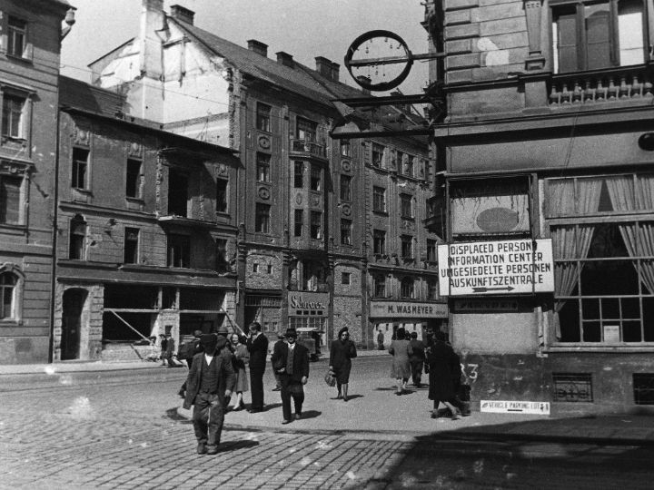 Foto: Archiv der Stadt Linz Bombenschäden Landstraße Ecke Goethestraße