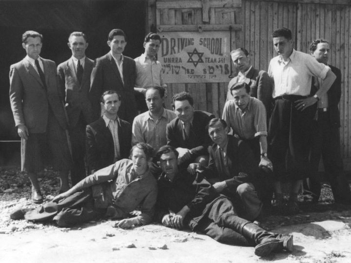 Foto: Archiv der Stadt Linz Fahrschule im Lager Bindermichl