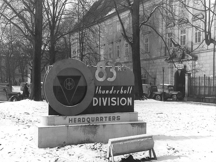 Foto: Archiv der Stadt Linz 1_1946.07_Amerikanische_Militaerregierung_Landhaus_9_Foto_Archiv_der_Stadt_Linz