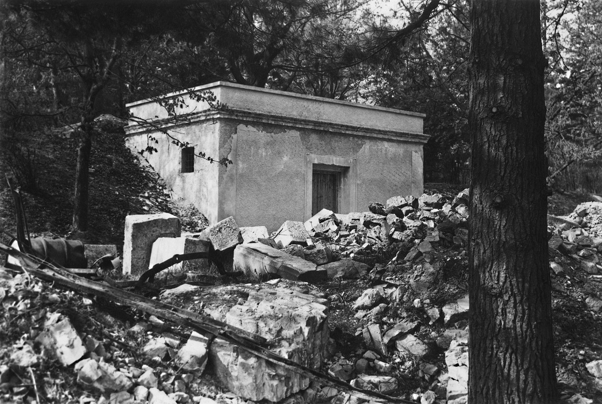 Foto: Archiv der Stadt Linz 8_Bombenschaden_1946_Wasserwerk_Auf_der_Gugl_Foto_Archiv_der_Stadt_Linz_slider